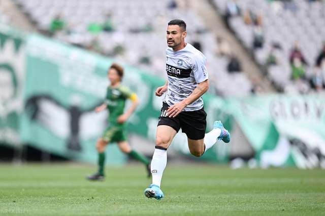 福克斯49分国王险胜爵士 独行侠胜马刺止4连败
